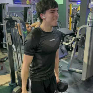 Santiago Agustin - profesor de entrenamiento personal - Buenos Aires