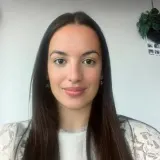 Elle - Violin tutor - Bendigo