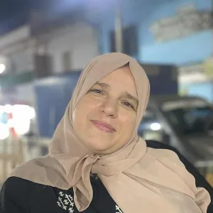 Mounia - professeur d'arabe - Grayan-et-l'Hôpital