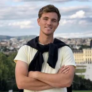 Leonardo - Finance tutor - London