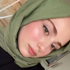 Selenay - İngilizce kelime bilgisi öğretmeni - 