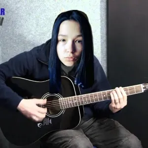 Silvia - učiteľka gitary - Martin