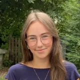 Laura - Prof d'aide aux devoirs - Val-de-Travers