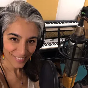 Vania - profesor de canto - Bogotá
