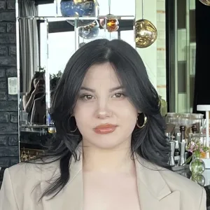 Melek - İngilizce öğretmeni - Ankara