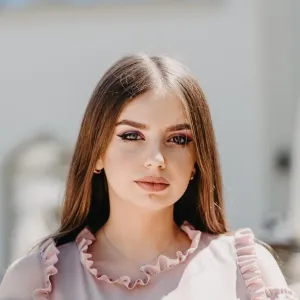 Annamaria - Profesor de biologie - Timișoara
