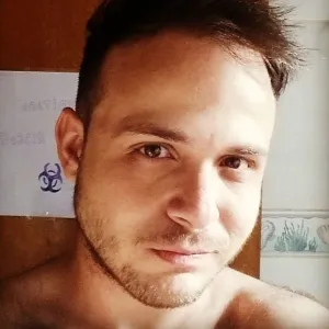 Diego - Prof de iniciação à informática - Vila Kosmos
