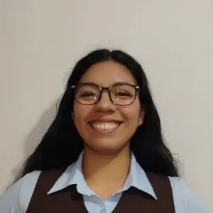 Pierina Loayza Fernández - Profe de comprensión oral - inglés - Lima