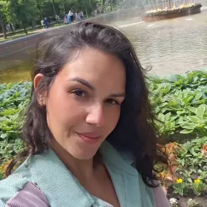 Larissah - Professor de matemática - Vespasiano