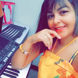 MARYELLE - Prof de viola - Brasil
