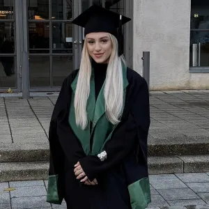 Alisa - Englischlehrerin - Augsburg
