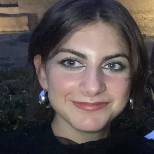 Eleonora - Insegnante di aiuto compiti - Pomezia