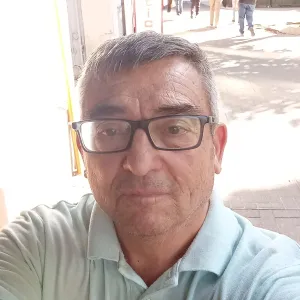 Julio - profesor de inglés - Concepción