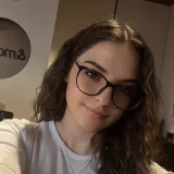Adelina - Profesor de limba română - Oradea
