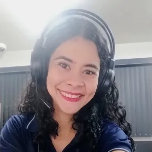 Aline - Professor de português para estrangeiros - Manaus
