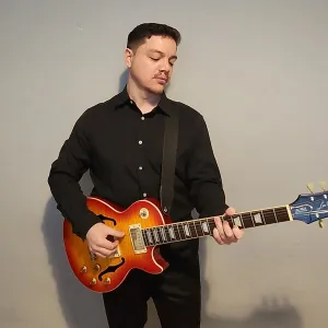 Gabriel - Acoustic guitar tutor - Liverpool