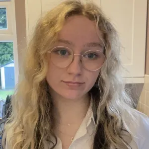 Elizabeth - History tutor - Belfast