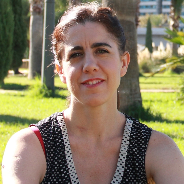 Profesora bilingüe con más de 20 años de experiencia da clases personalizadas de inglés online