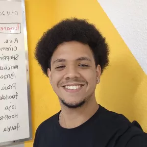 Victor - Prof de inglês - Coelho da Rocha