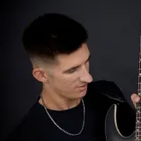 Mikolaj - Guitar tutor - Larkhall