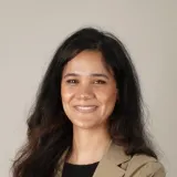 Sara - Prof d'Économie - Casablanca