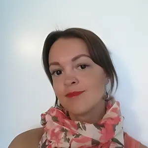 Daphne - Piano tutor - Dubai