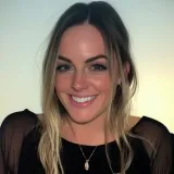 Sienna - Piano tutor - Dubai