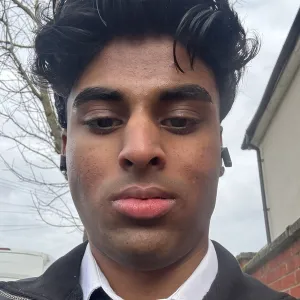 Soorya - Maths tutor - London