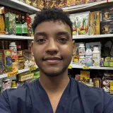 Juan Esteban - profesor de medicina alternativa - Cali