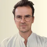 Adrian - Profesor de desen - Baia Mare