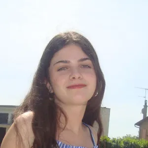 Manon - Prof de français - La Ferté-Saint-Aubin