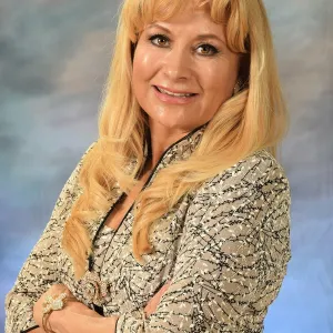 Isa - Spanish tutor - Fresno