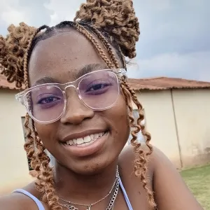 Thembi - English tutor - Ekukhanyeni