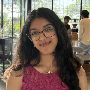 Hansini - Economics tutor - London