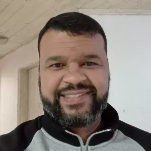 Dener - Professor de química - Caxias do Sul (Rio Grande do Sul)