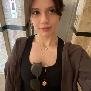 Güneş - İngilizce öğretmeni - 