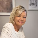 Sharon - Business studies tutor - Harlow