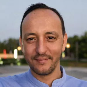 Sofien - Prof de management - Eybens
