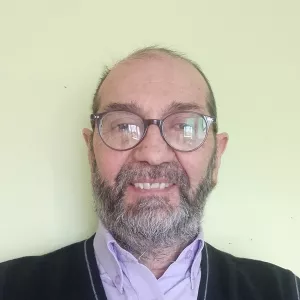 Hugo - Profesor de filosofía - Santiago