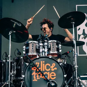 Emilio - Leraar drummen - Kruisem