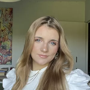 Clara - Prof de maths - Cellieu