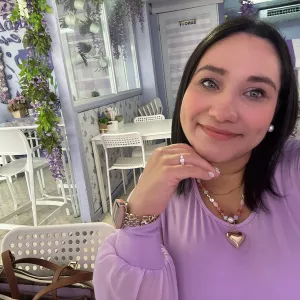 Karina - profesor de lengua y literatura - Camuy