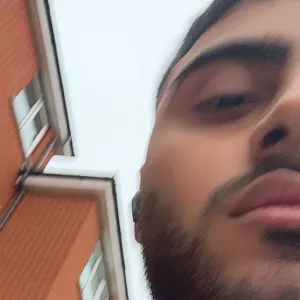 Tabish - Economics tutor - London