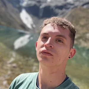 Samuel - profesor de ingeniería - Medellín