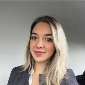 Olive - Chemistry tutor - Cambridge