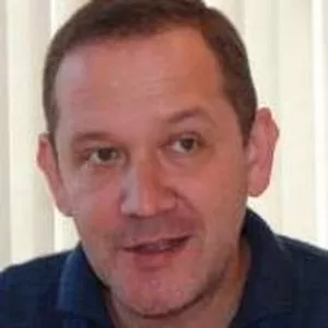 Paulo - Professor de biologia - Porto Alegre