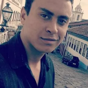 Henry - Professor de inglês - Itamarandiba