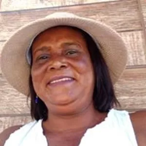 Maria - Professor de português - Salvador