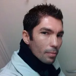 Paulo - Professor de inglês - Linhares