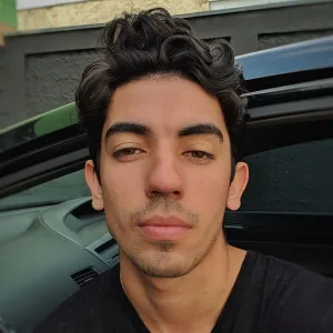 Lucas - Prof de desenvolvimento pessoal - Terras de Arieta